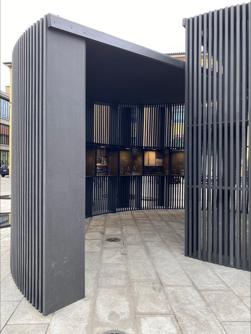 Entrance to the slatted AD AQUAM pavilion at ADI Design Museum.